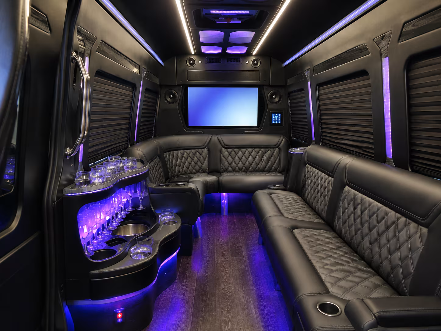 bus rentals for bands and performers touring through vancouver