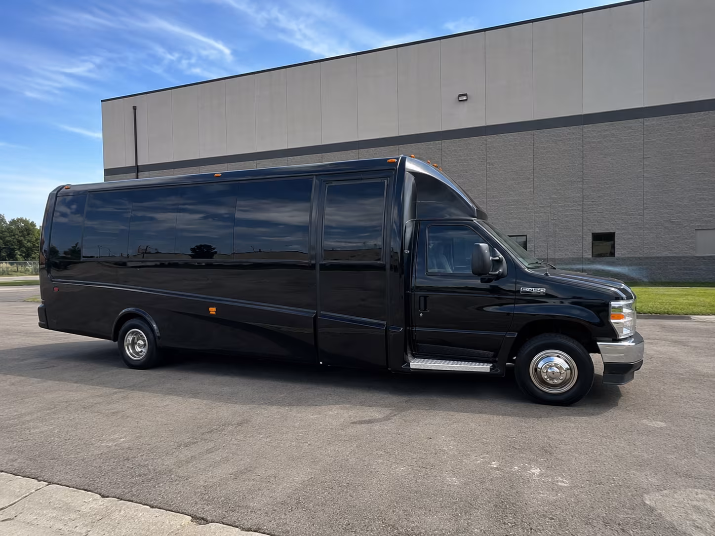 festival shuttle buses for waterfront blues fest and columbia river events