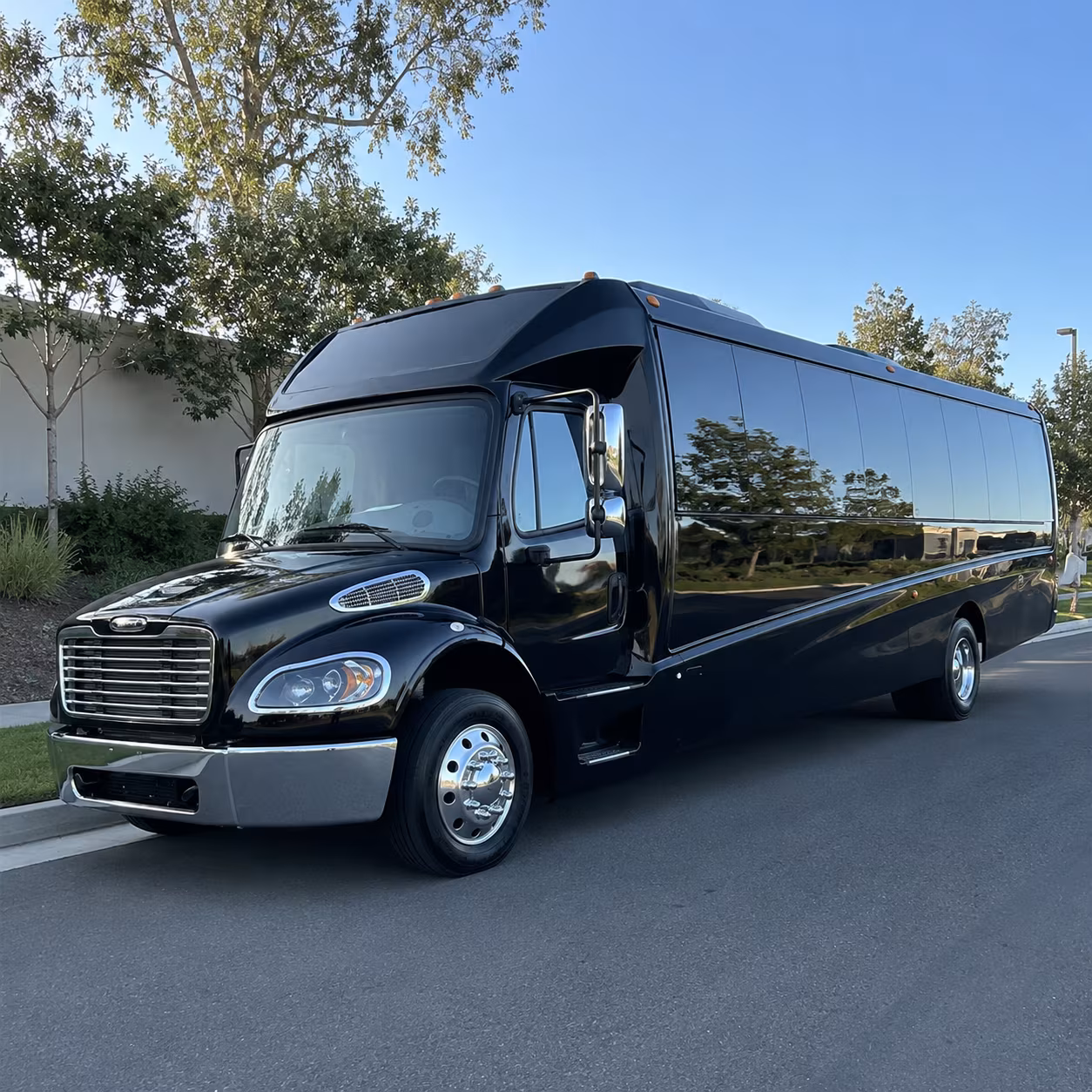 vancouver 30 passenger minibus
